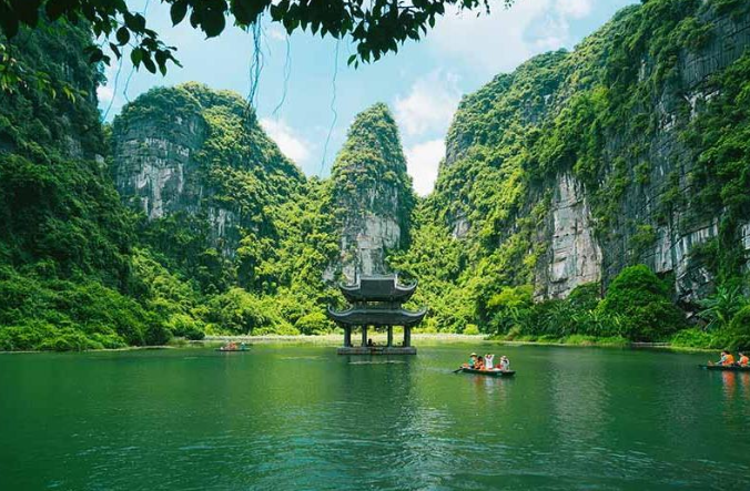 Ninh Binh 1 Day: Bai Dinh Pagoda+ Trang An+ Mua Cave