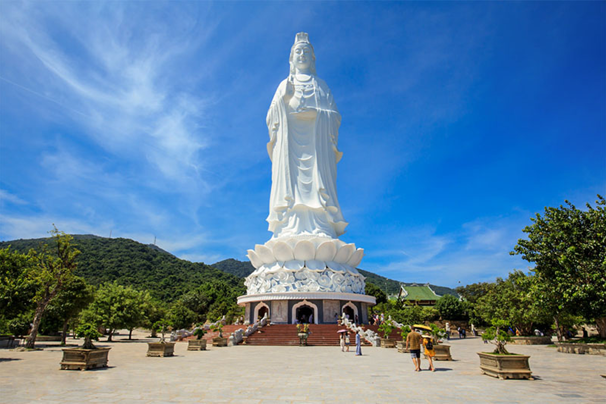 Half Day Tour: Son Tra Peninsula – Marble Mountains – Hoi An